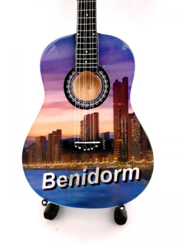 replica mini guitarra 25 cm benidorm